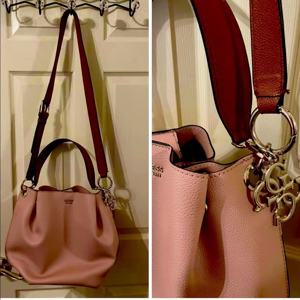 🎉last deal 🎉Guess dusty pink color crossbody bag